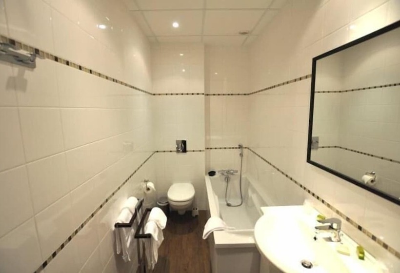 Brit Hotel Confort Bagnoles Normandie