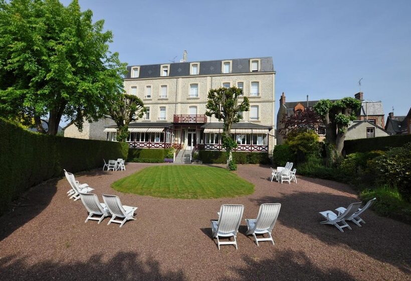 Brit Hotel Confort Bagnoles Normandie