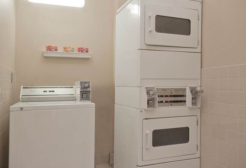 هتل Baymont By Wyndham Phoenix North