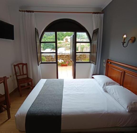 هتل Puerto Calderon