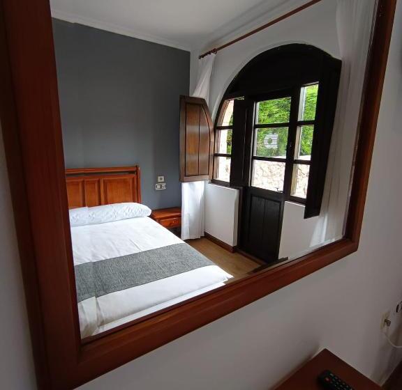 هتل Puerto Calderon