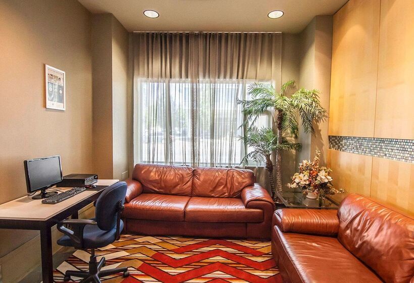 Quality Hotel Airport South