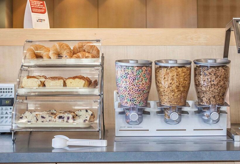 Quality Hotel Airport South