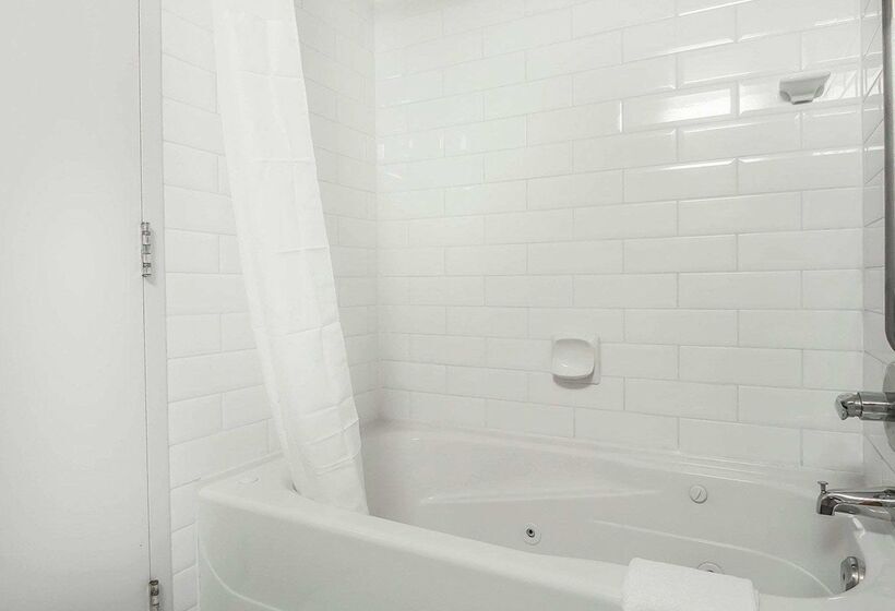 Quality Hotel Airport South