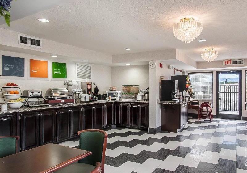 فندق Quality Inn Edmund Pettus Bridge Area