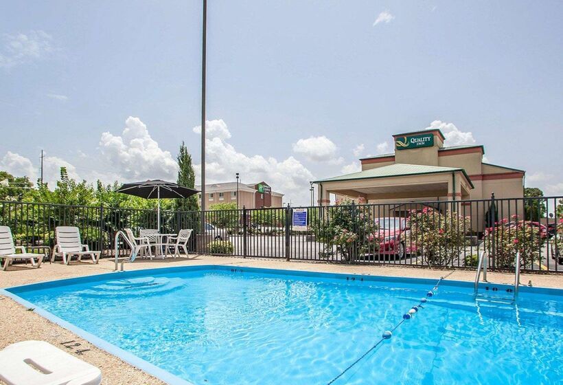 فندق Quality Inn