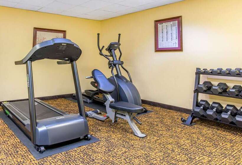Отель Quality Inn & Suites Montgomery East Carmichael Rd