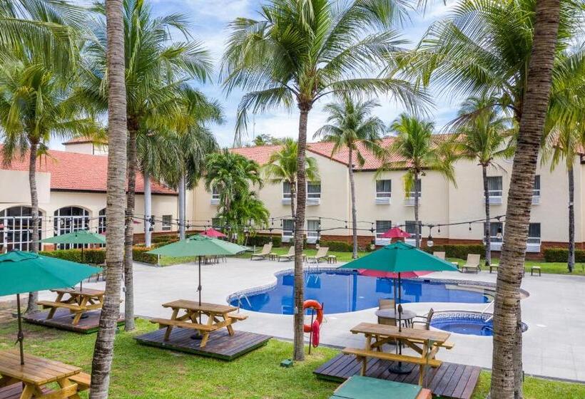 Quality Hotel Real Aeropuerto San Salvador