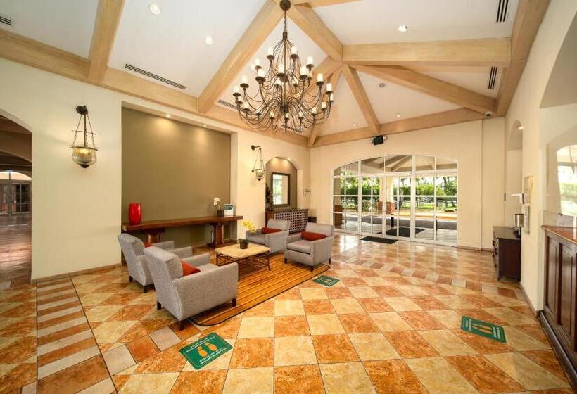 Quality Hotel Real Aeropuerto San Salvador