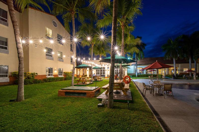 Quality Hotel Real Aeropuerto San Salvador