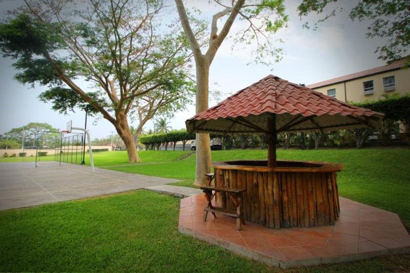 Quality Hotel Real Aeropuerto San Salvador