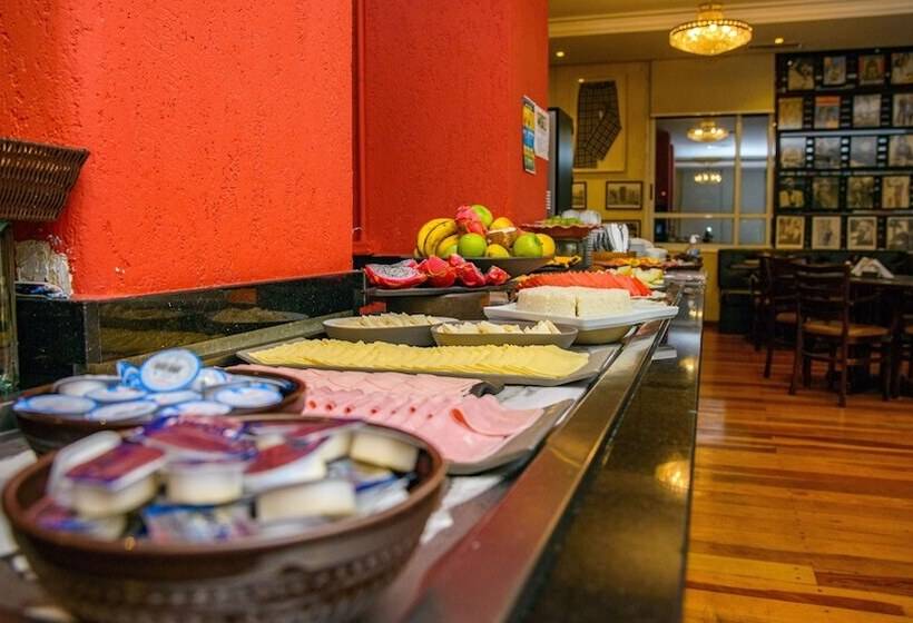 Отель Quality Suites Alphaville