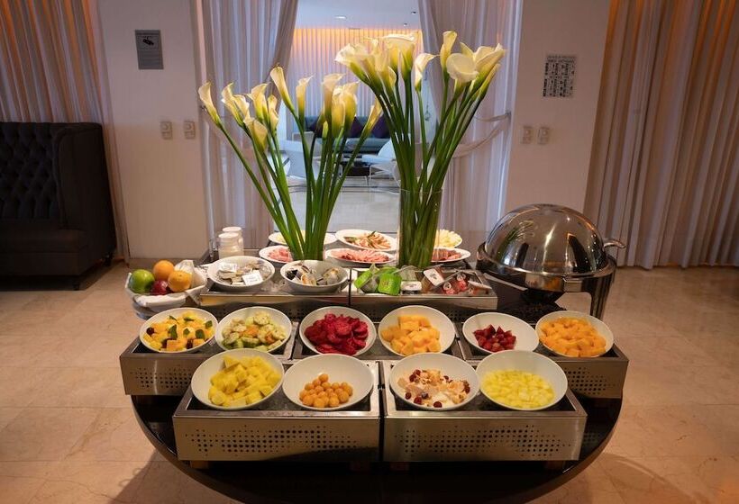 Radisson Hotel San Isidro