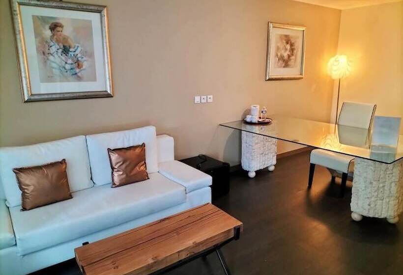 Отель Restaurant Herard