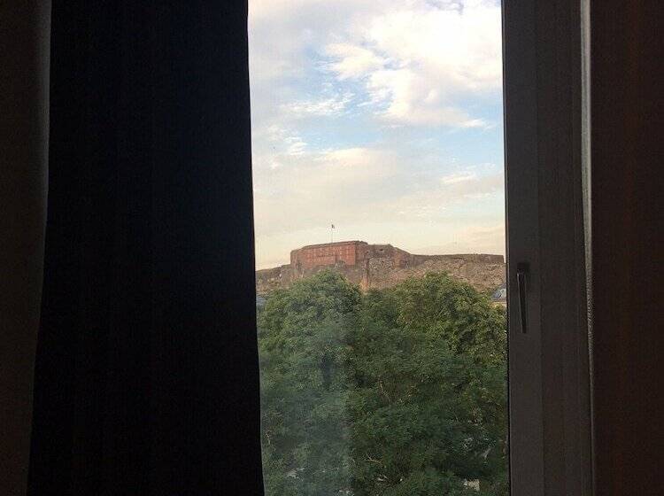 בית מלון כפרי Restaurant Les Capucins