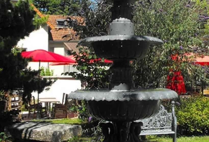 호텔 Logis Hôtel Restaurant Les Capucins