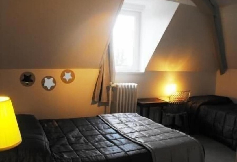 호텔 Logis Hôtel Restaurant Les Capucins