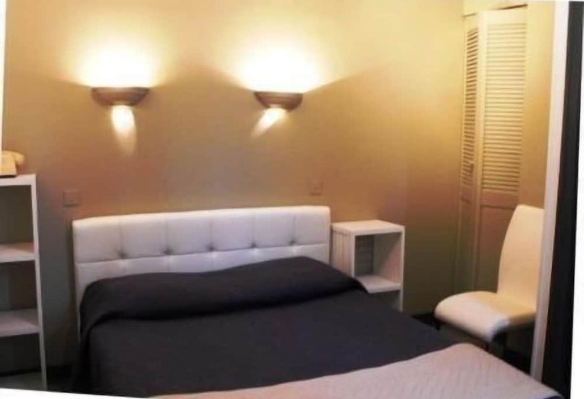 호텔 Logis Hôtel Restaurant Les Capucins