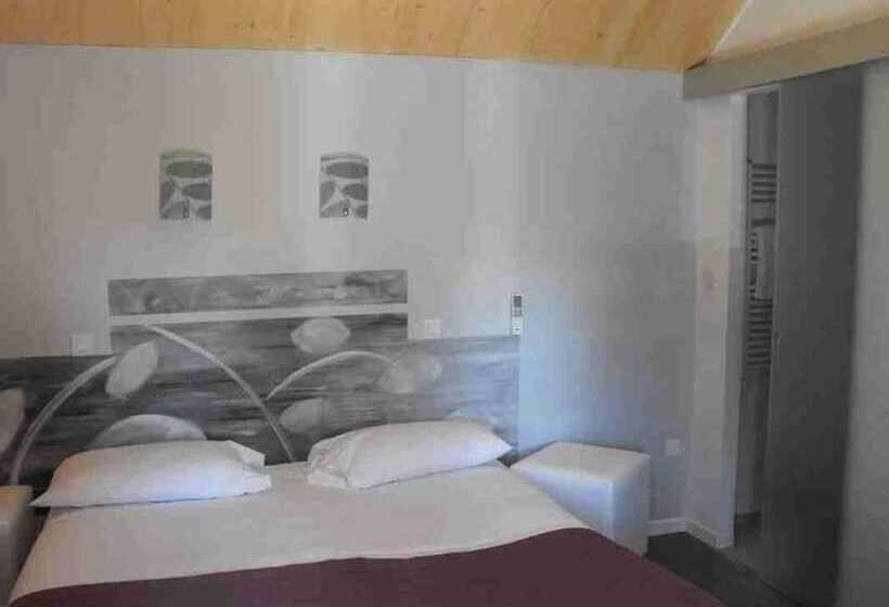 호텔 Logis Hôtel Restaurant Les Capucins