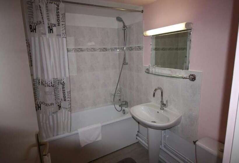 בית מלון כפרי Les Deux Sapins