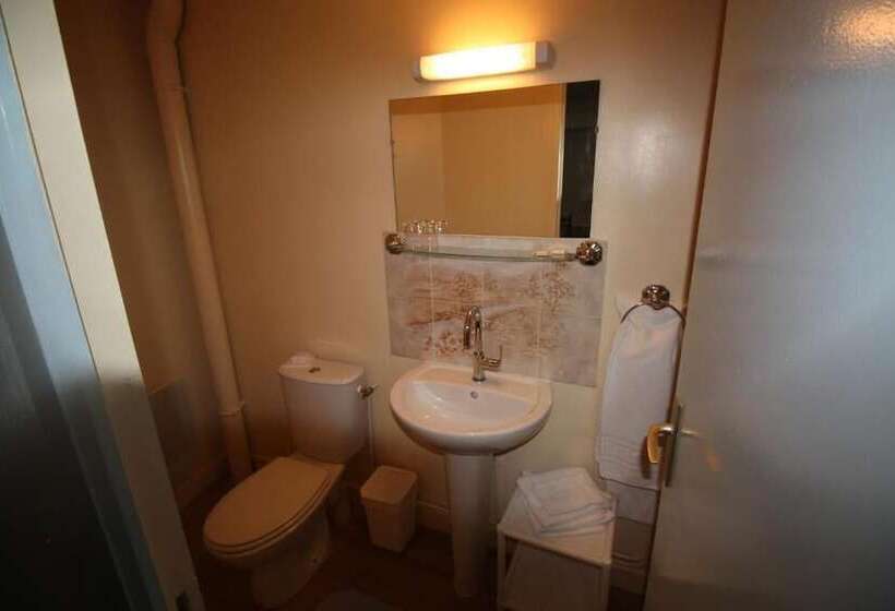 בית מלון כפרי Les Deux Sapins