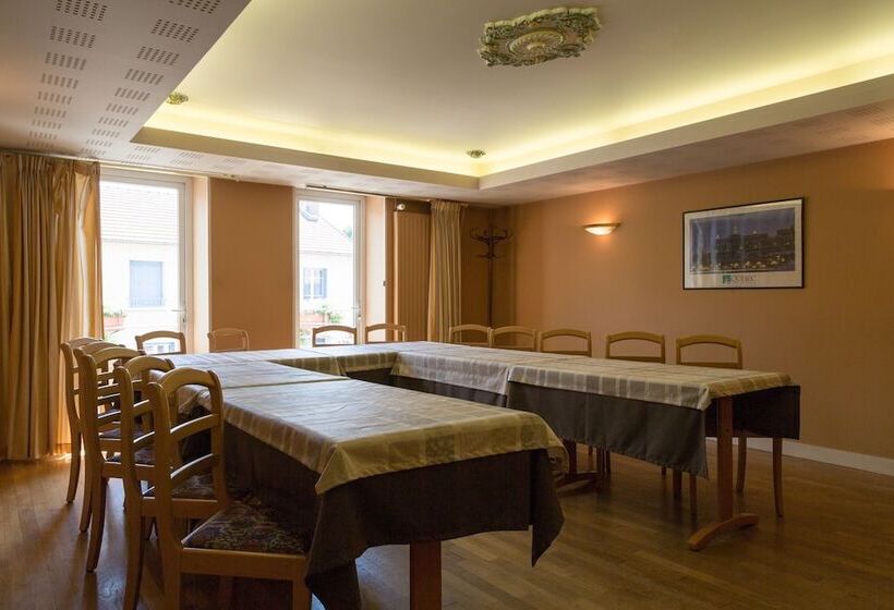 ホテル The Originals City, Hôtel De France, Bessinessurgartempe