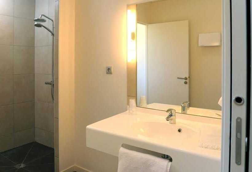 ホテル The Originals City, Hôtel De France, Bessinessurgartempe