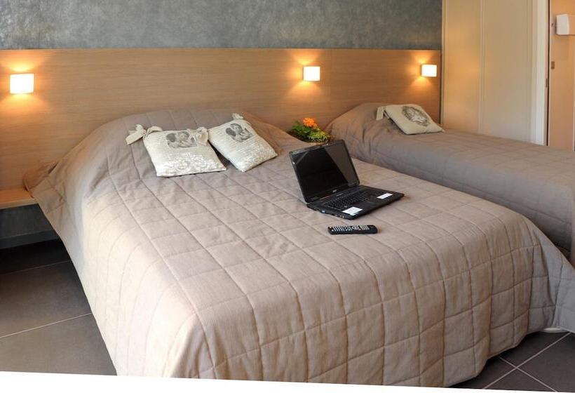 ホテル The Originals City, Hôtel De France, Bessinessurgartempe