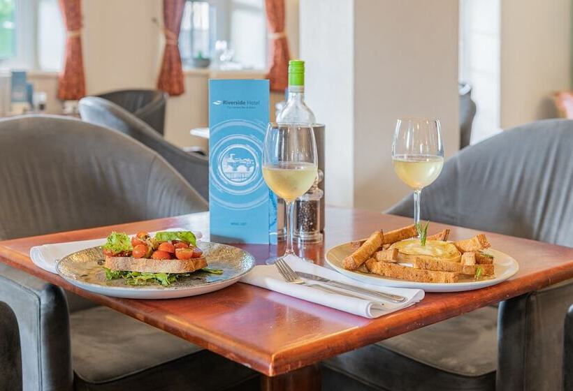 فندق The Riverside