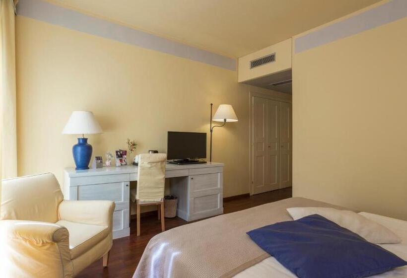 酒店 Th Tirrenia   Green Park Resort