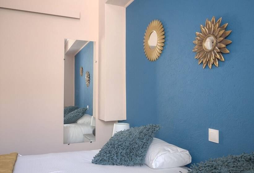 Отель Logis Hôtel Restaurant L Essille