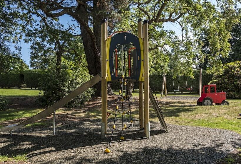 渡假胜地 Macdonald Elmers Court