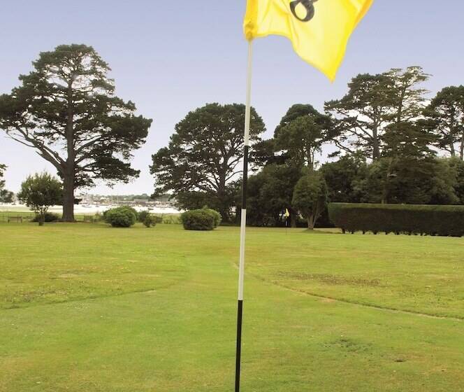 渡假胜地 Macdonald Elmers Court