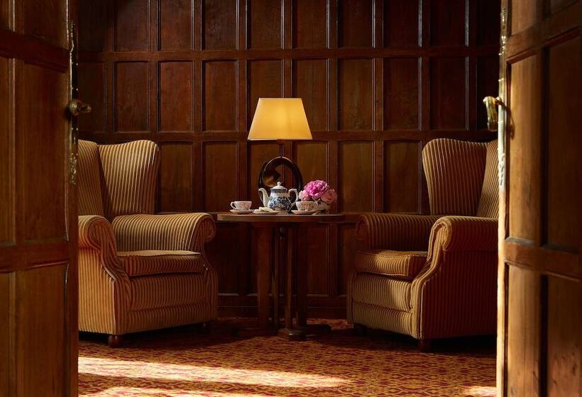 渡假胜地 Macdonald Elmers Court