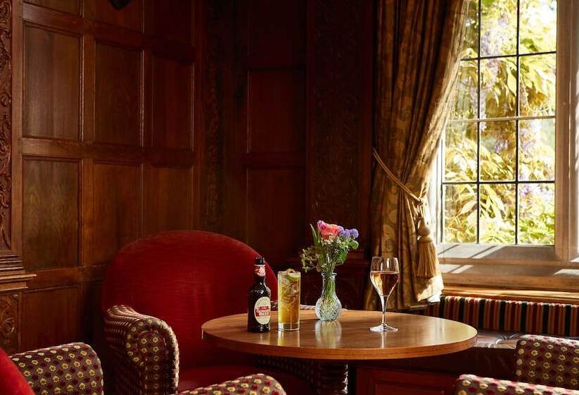 渡假胜地 Macdonald Elmers Court