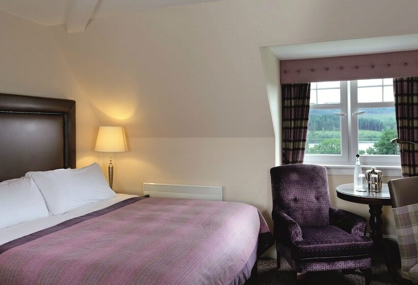 منتجع Macdonald Forest Hills