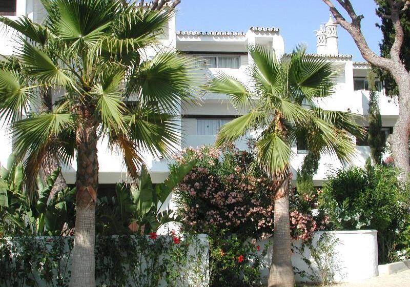 Vale Do Garrao Villas