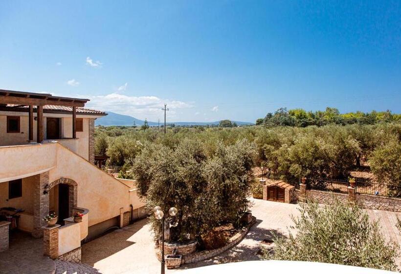 בית מלון כפרי Albergo Il Giardino