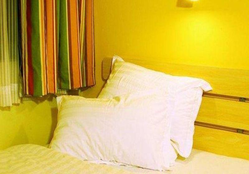 Отель 7 Days Inn Henshui An Ping Center Branch