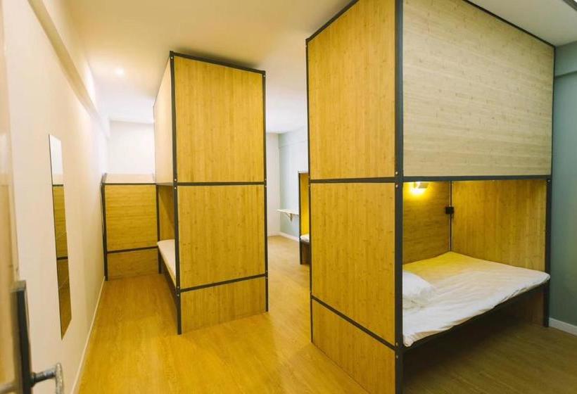 هتل Nea Bay Internation Youth Hostel