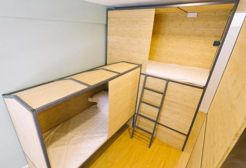 هتل Nea Bay Internation Youth Hostel