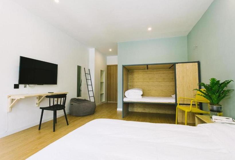 هتل Nea Bay Internation Youth Hostel