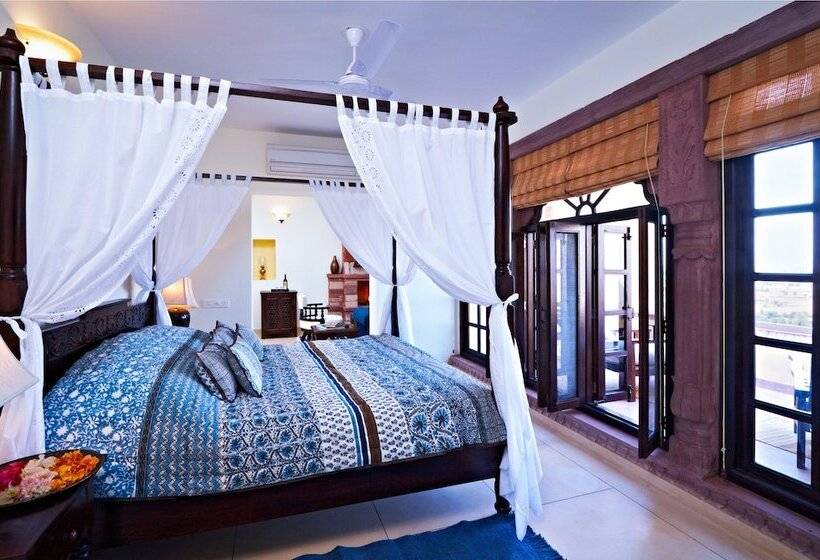 Отель Ramthara Fort