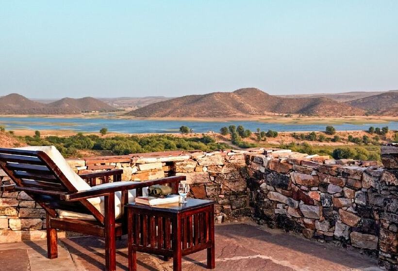 Отель Ramthara Fort