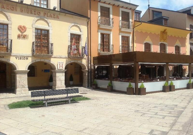 בית מלון כפרי Aroi Bierzo Plaza