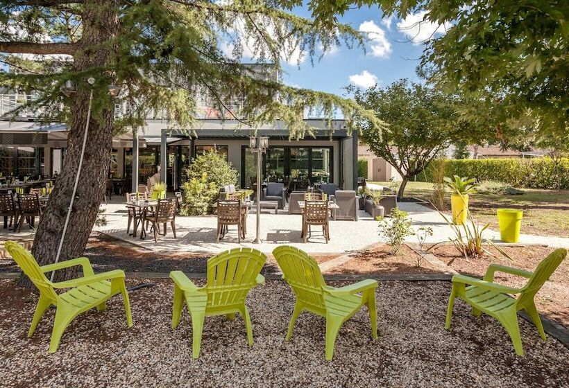 Logis Hotel Restaurant & Spa Au Comte D Ornon