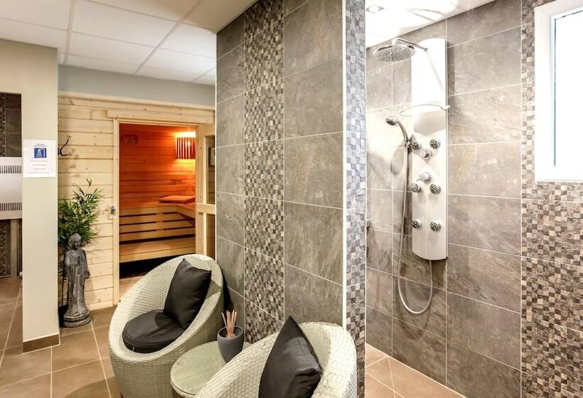 Logis Hotel Restaurant & Spa Au Comte D Ornon