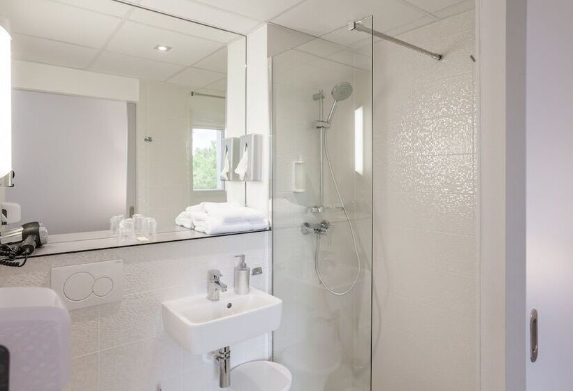 Logis Hotel Restaurant & Spa Au Comte D Ornon