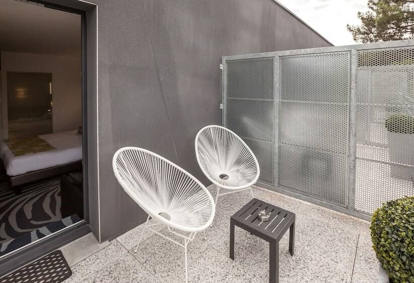 Logis Hotel Restaurant & Spa Au Comte D Ornon