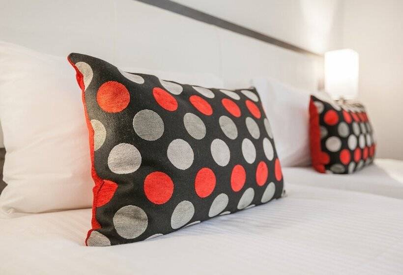 Logis Hotel Restaurant & Spa Au Comte D Ornon